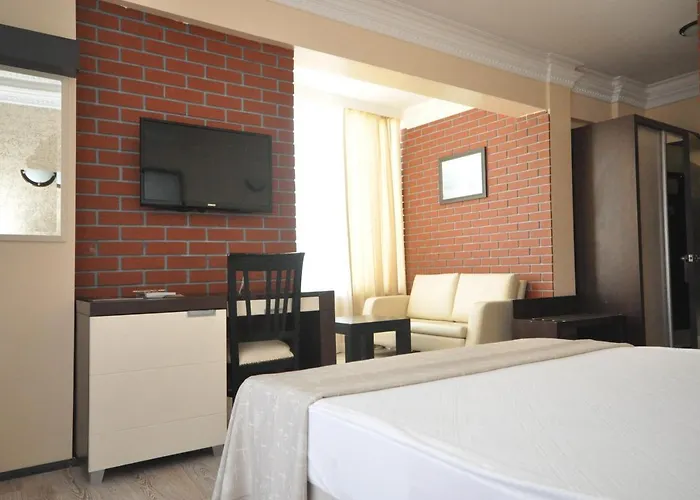 Corner King Room